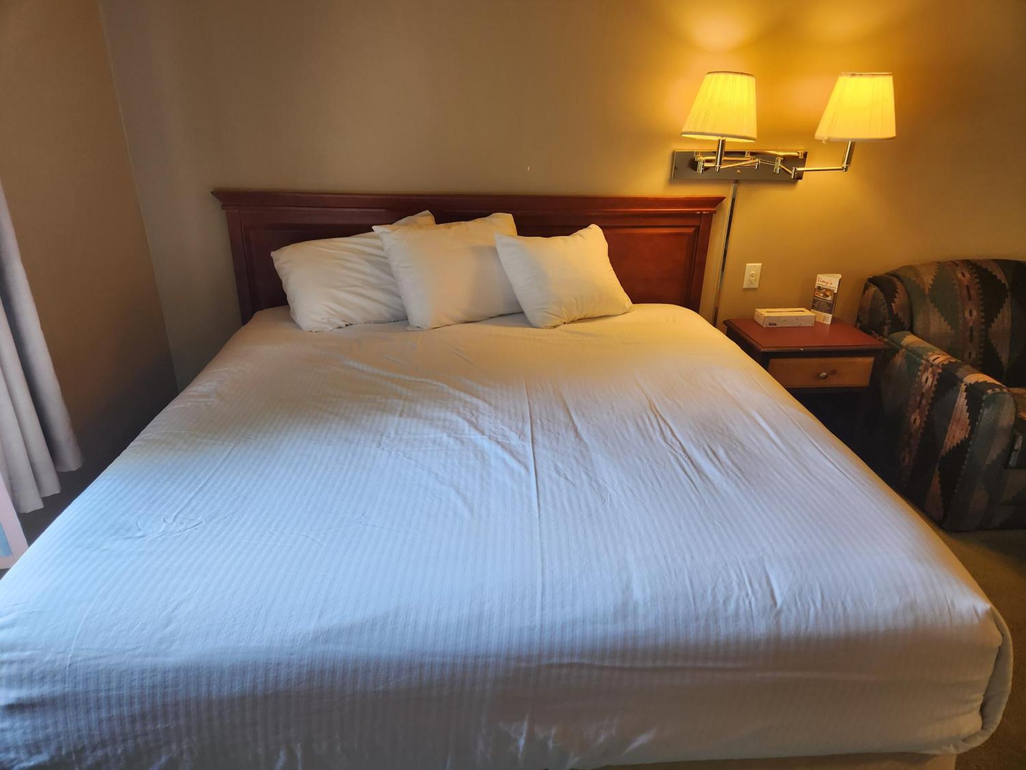 Waterton Lakes Lodge Resort Dış mekan fotoğraf