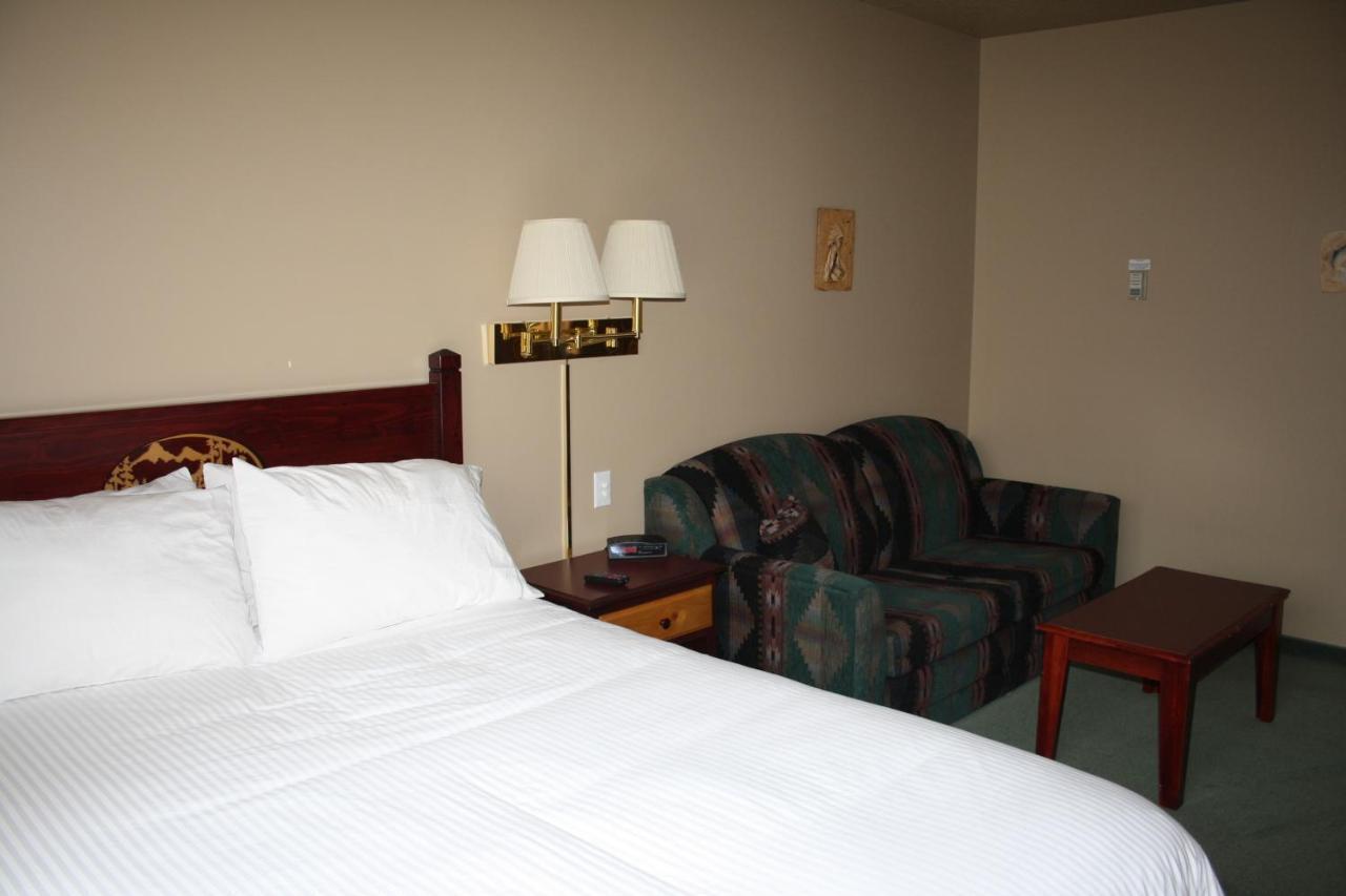 Waterton Lakes Lodge Resort Dış mekan fotoğraf
