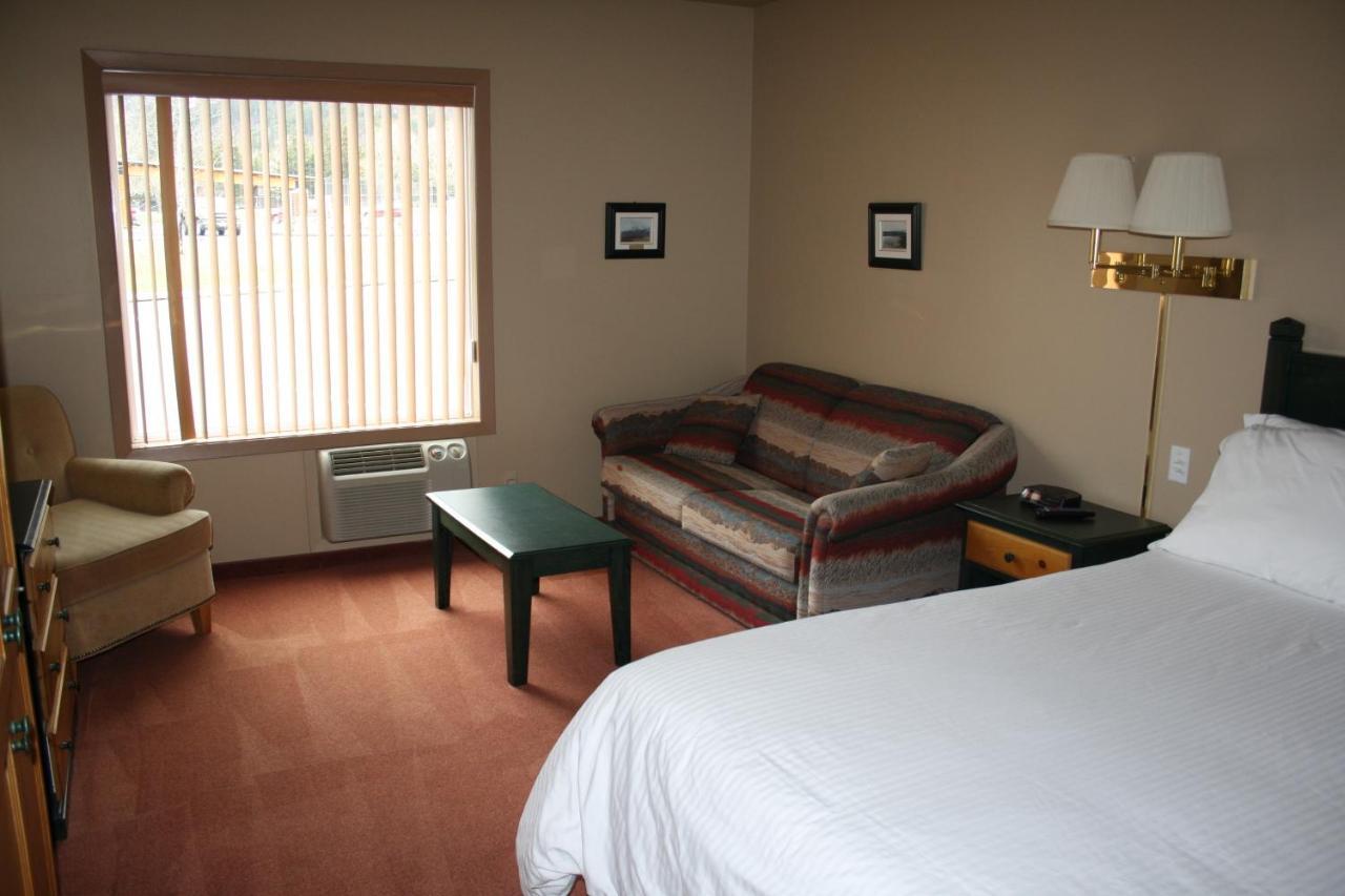 Waterton Lakes Lodge Resort Dış mekan fotoğraf